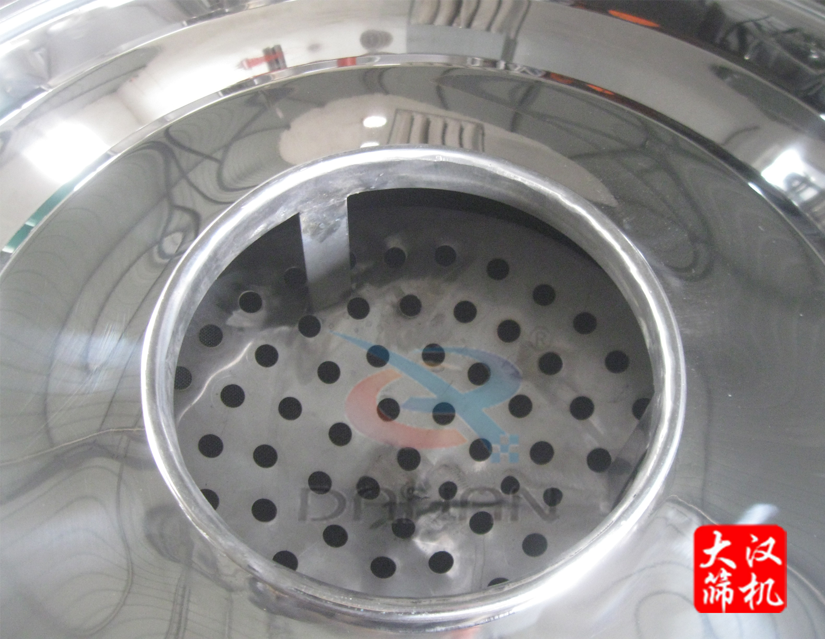 全不銹鋼振動篩進(jìn)料口分料器 全不銹鋼振動篩進(jìn)料口分料器