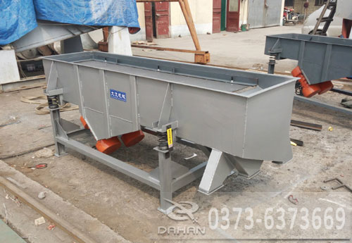 520四層直線振動(dòng)篩 520四層直線振動(dòng)篩