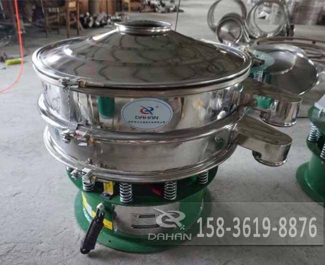 600型振動(dòng)篩分機(jī) 600型振動(dòng)篩分機(jī)